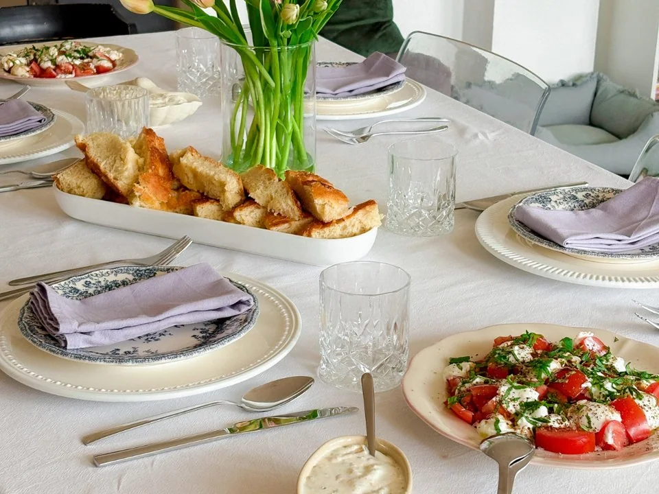 Three-course dinner table