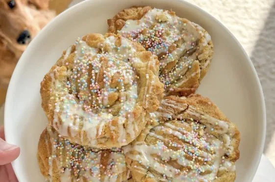 Bakery style vanilla caramel cookies