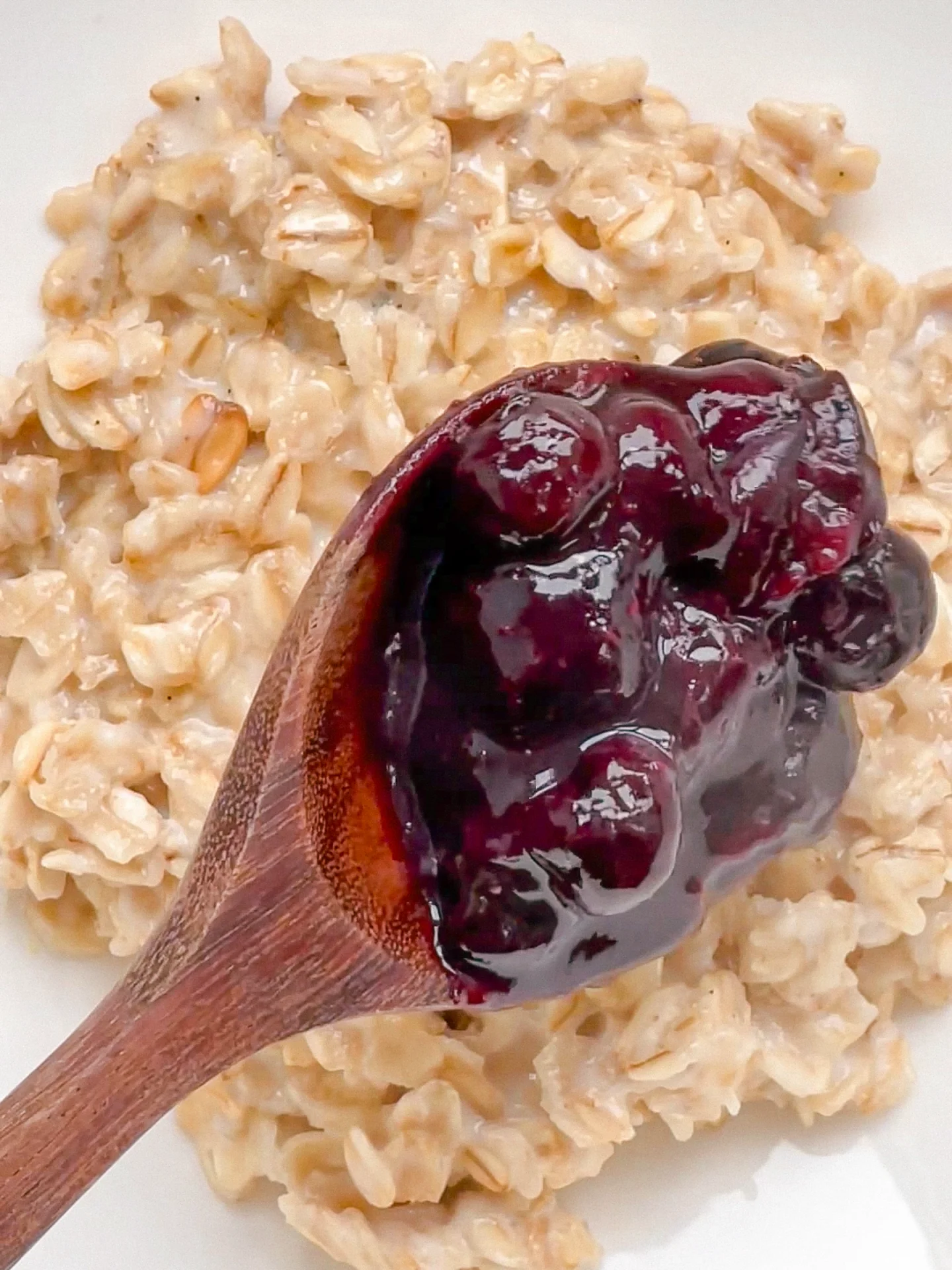 Warm Banana Blueberry Oats with Creamy Nutbutter