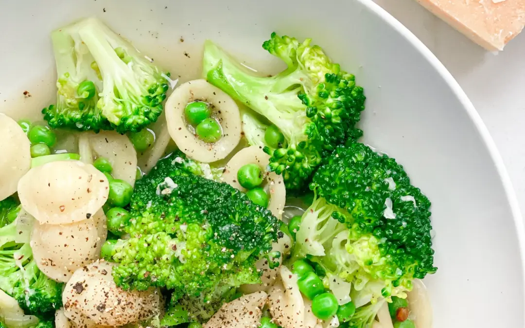 Lemon Broth with Pasta, Broccoli & Peas