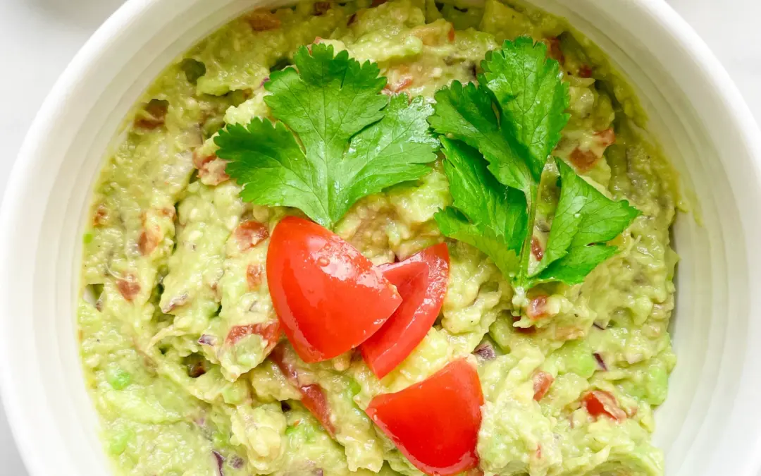 Guacamole with Tomatoes & Red Onion