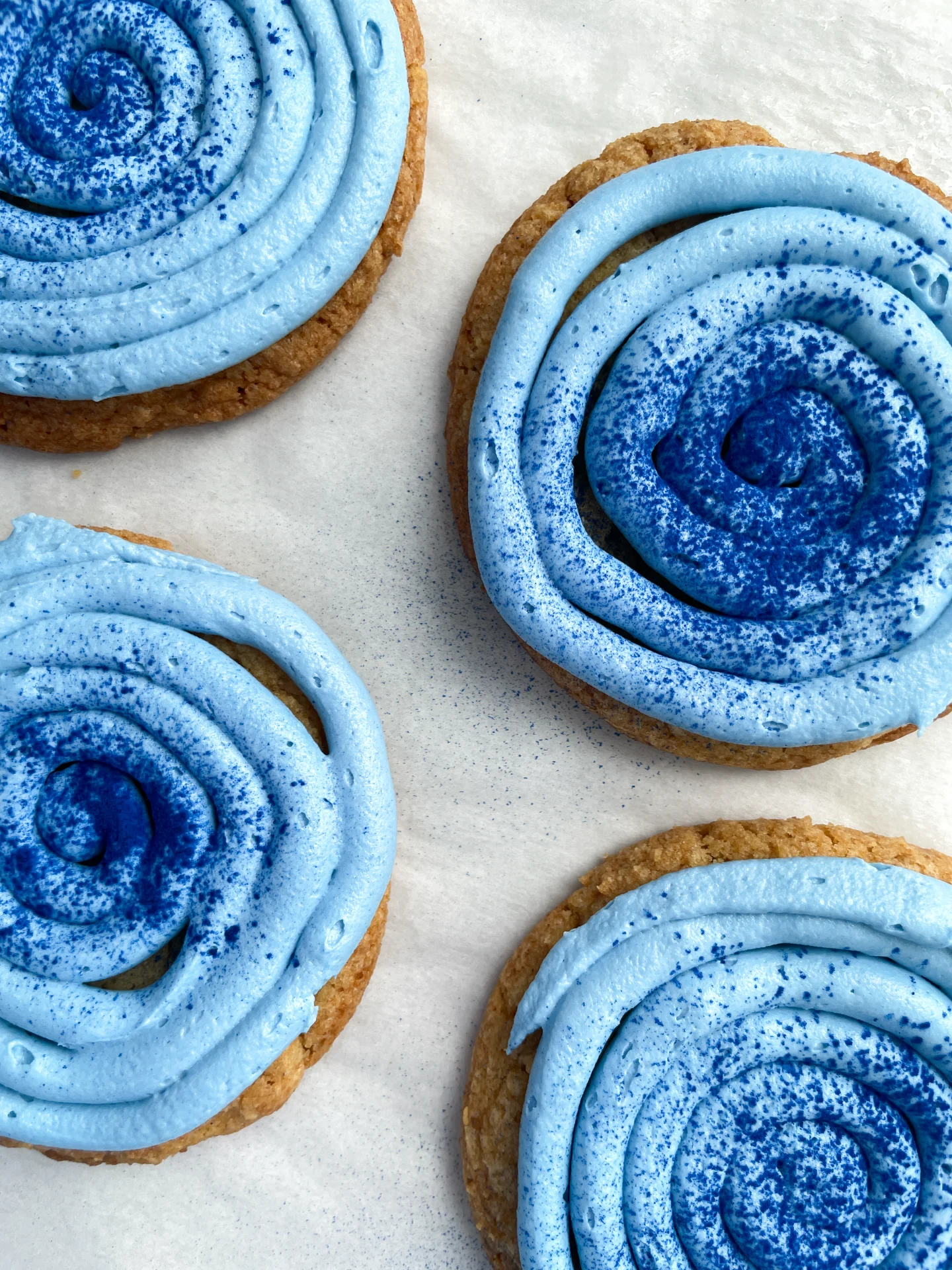 White Chocolate Cookies with Blue Spirulina Butter Cream Frosting