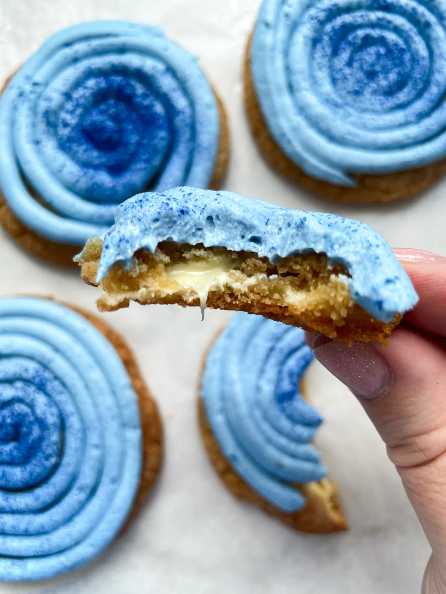 White Chocolate Cookies with Blue Spirulina Butter Cream Frosting