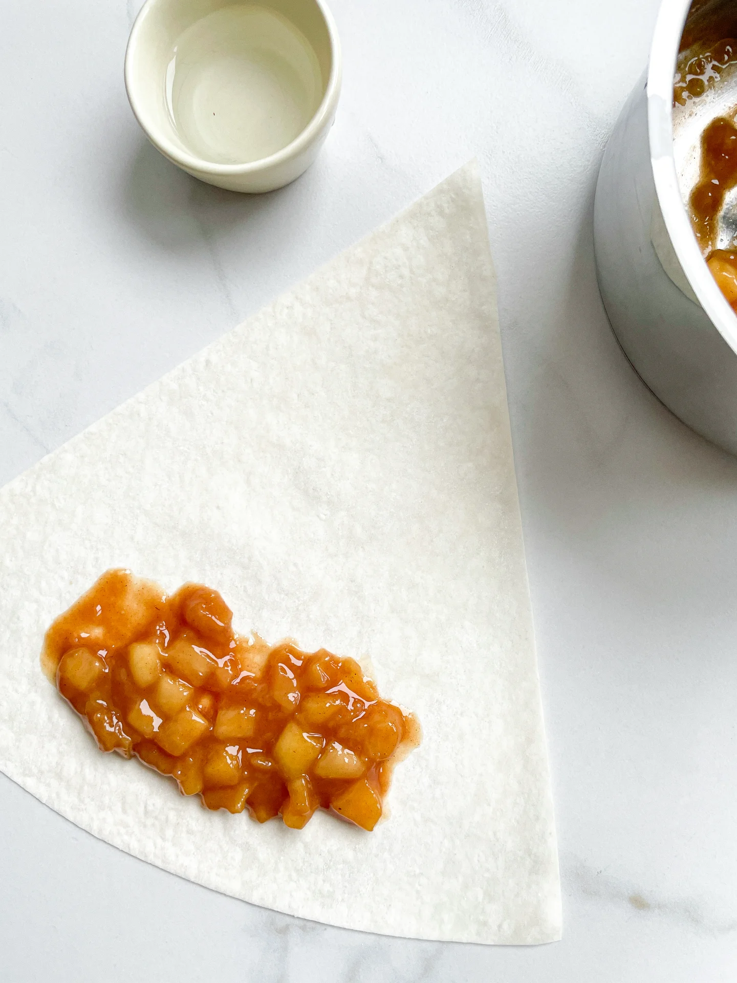 Apple Pie Rolls with Vanilla & Caramel Sauce & Milk Crumble