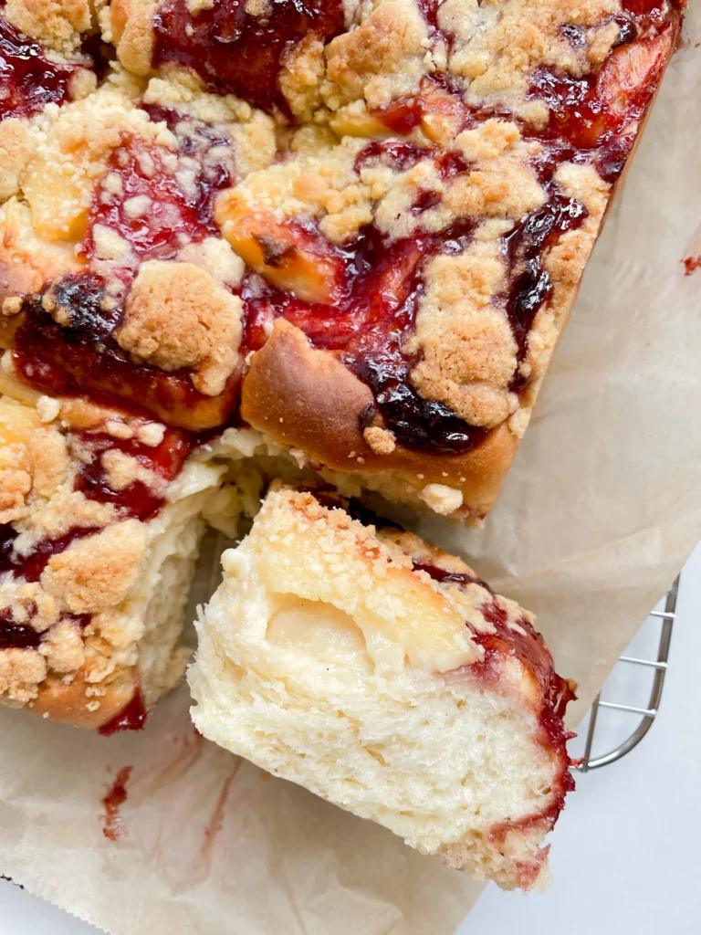 Vanilla Cream and Strawberry Jam Streusel Buns