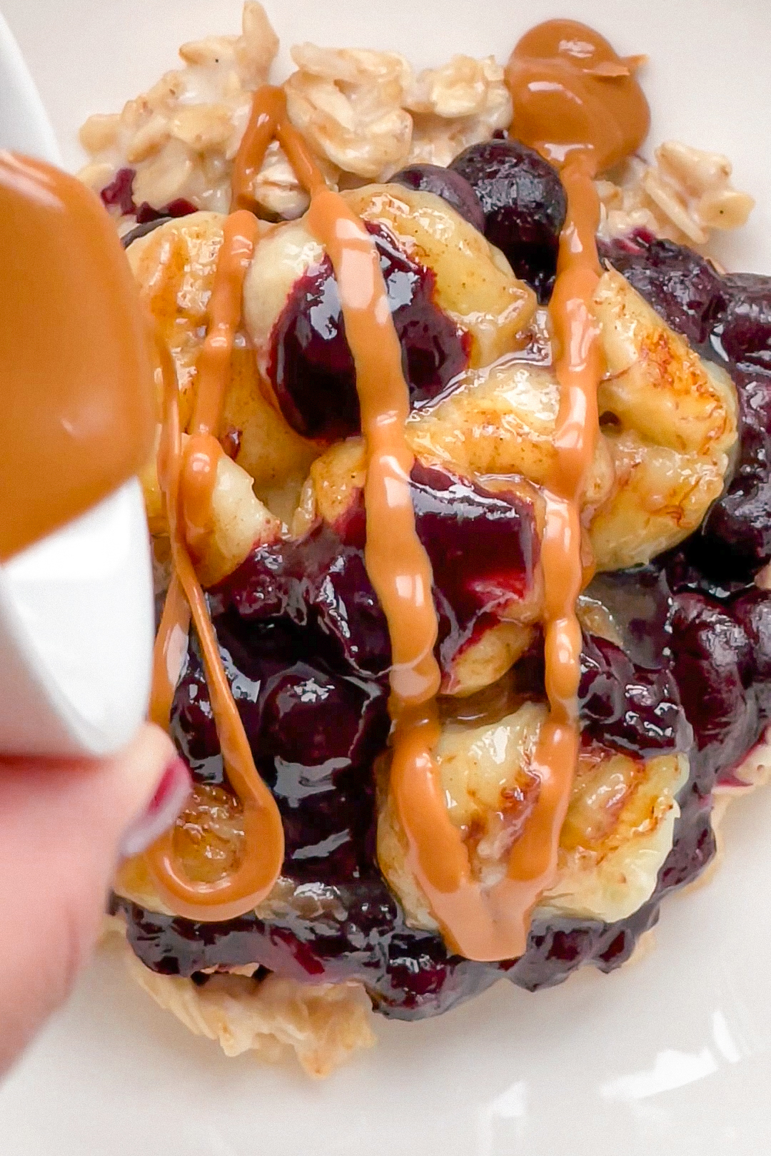 Warm Banana Blueberry Oats with Creamy Nutbutter Warm Banana Blueberry Oats with Creamy Nutbutter