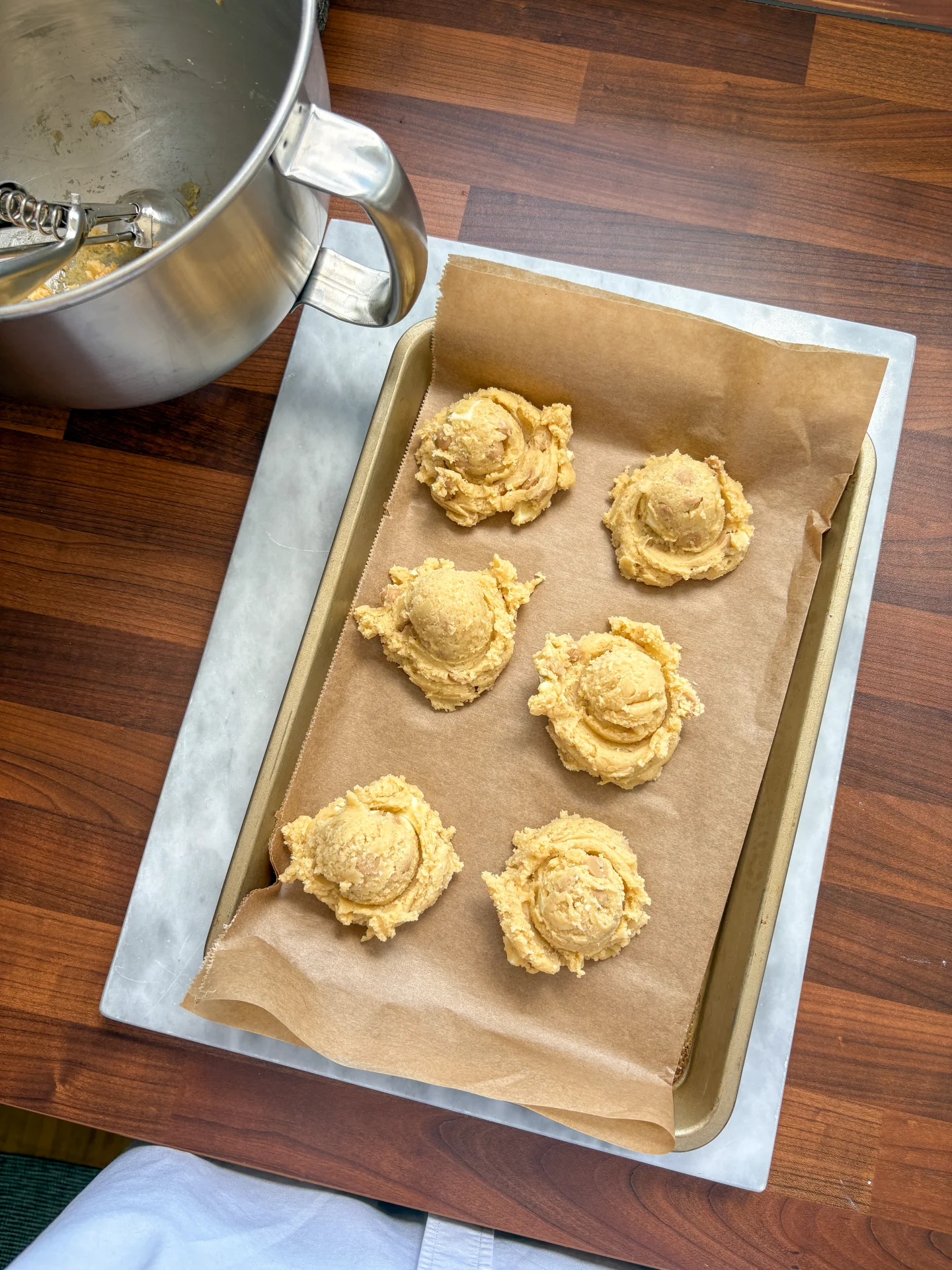 Bakery Style Vanilla Caramel Cookies