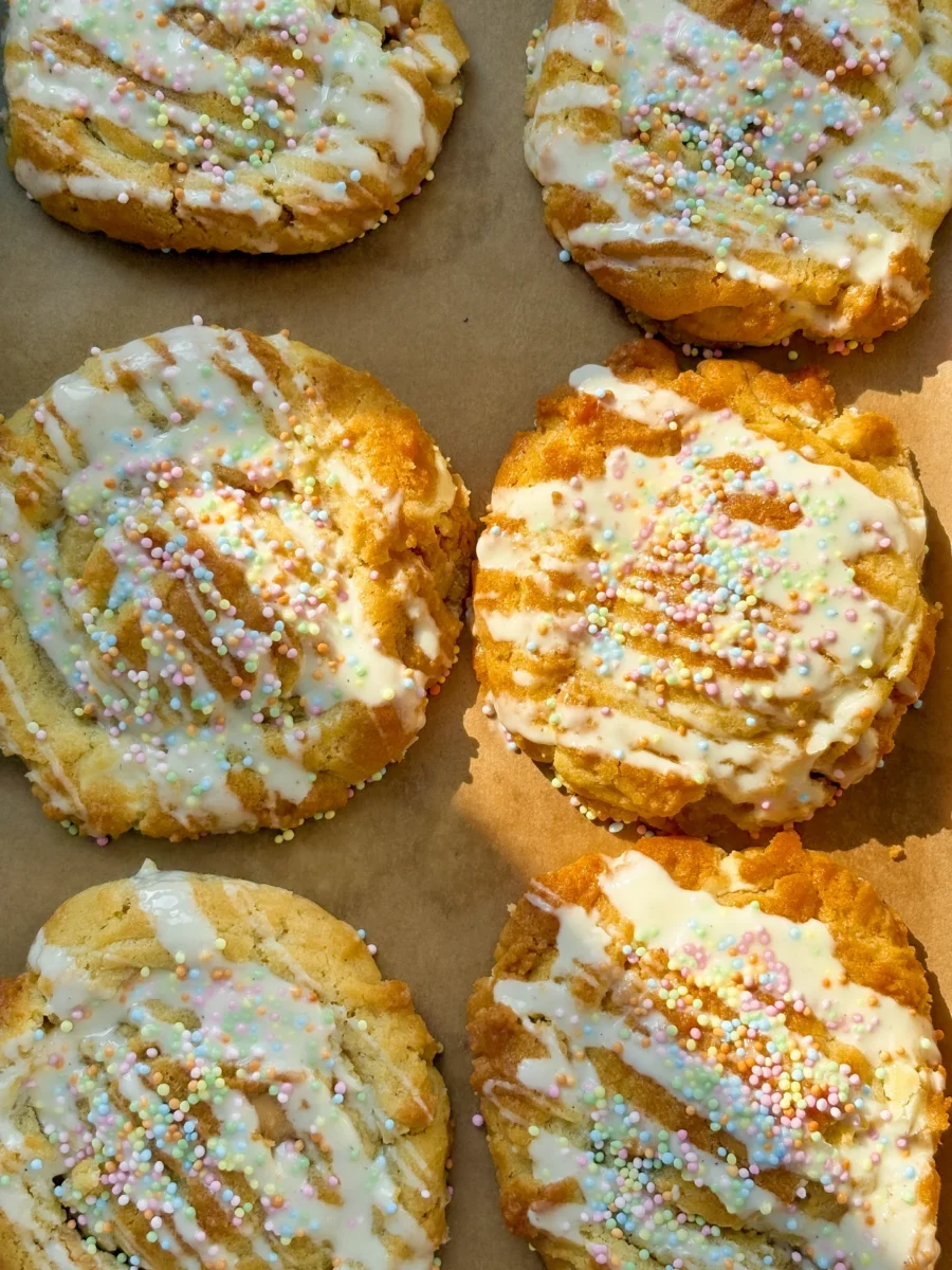 Bakery Style Vanilla Caramel Cookies